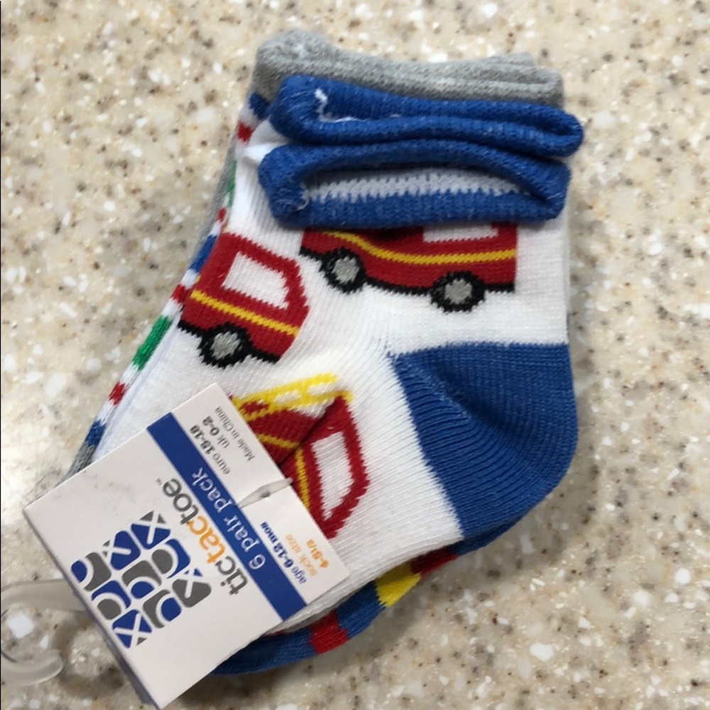 NWT 6 Pack Socks